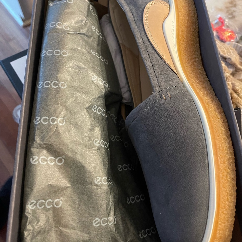 Never worn Ecco sneakers